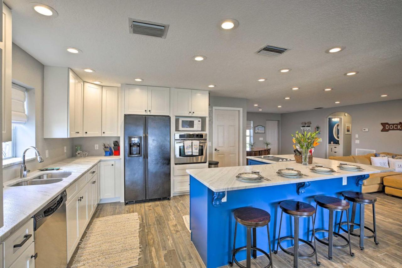 Waterfront Lake Placid Home With Dock And Fire Pit 外观 照片